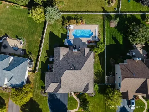 483 Glover Drive North Aurora IL 60542