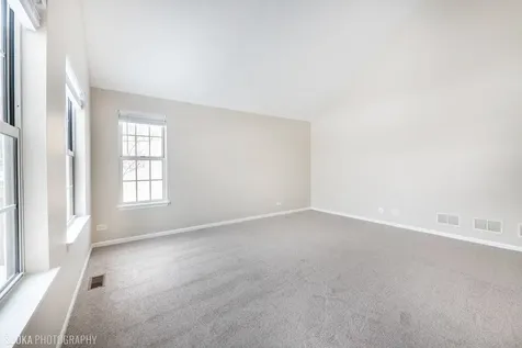 554 Abbeywood Drive Cary IL 60013