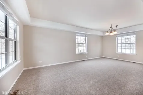 554 Abbeywood Drive Cary IL 60013