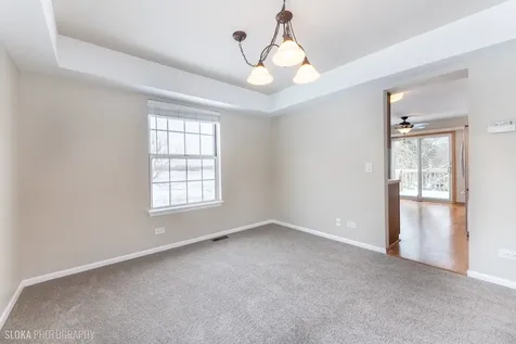 554 Abbeywood Drive Cary IL 60013