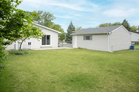 921 South Iowa Avenue Addison IL 60101