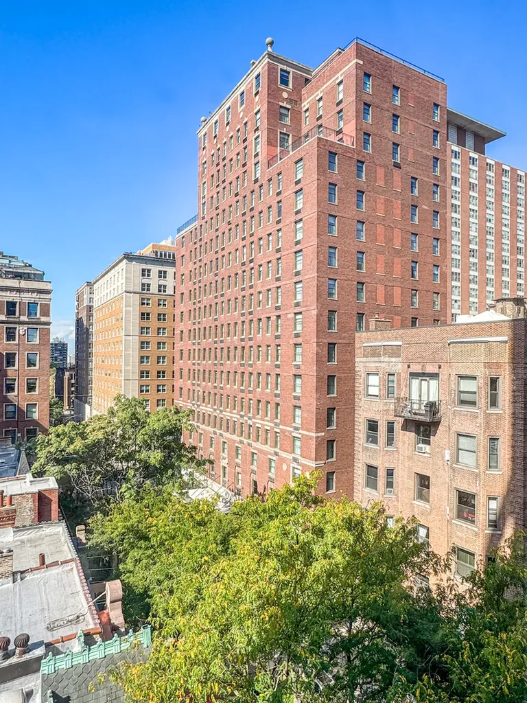 1260 North Astor Street Chicago IL 60610