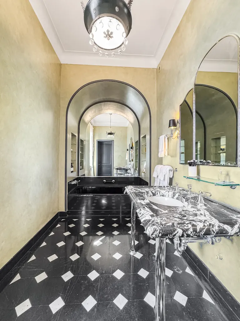 1260 North Astor Street Chicago IL 60610