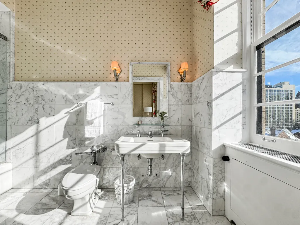 1260 North Astor Street Chicago IL 60610
