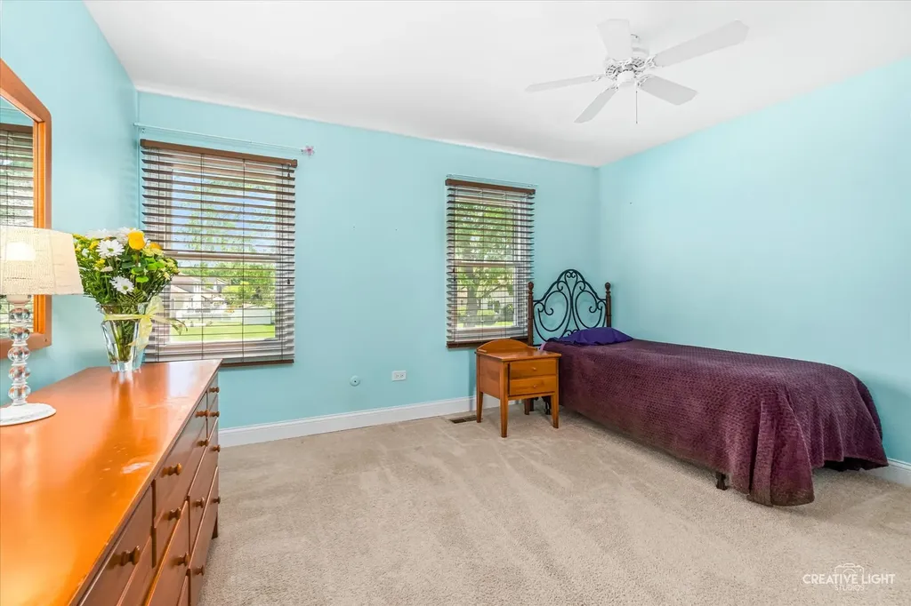 2266 Richmond Drive Wheaton IL 60189