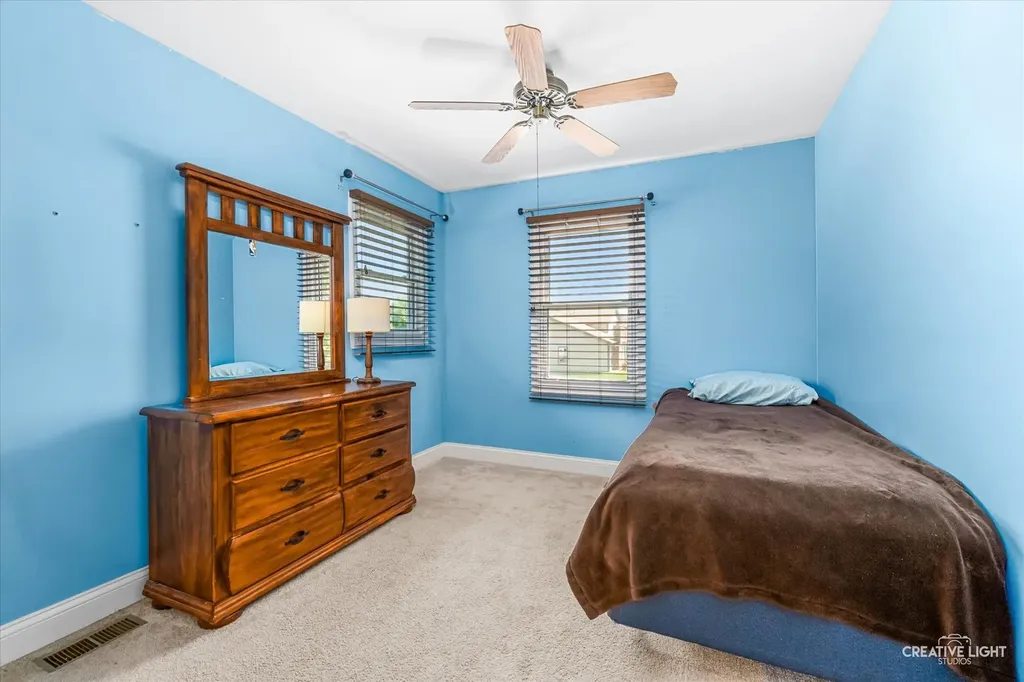 2266 Richmond Drive Wheaton IL 60189