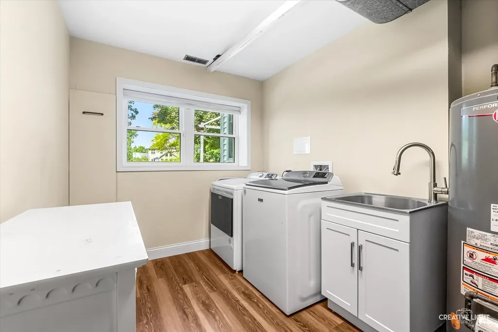 2266 Richmond Drive Wheaton IL 60189
