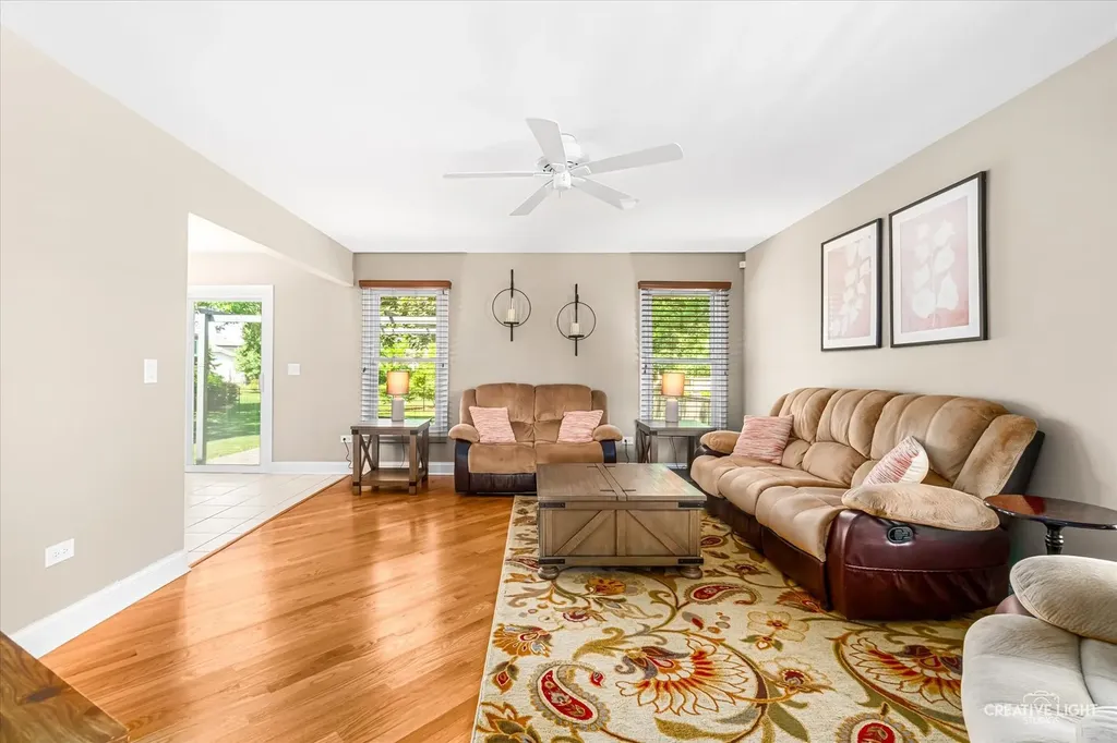 2266 Richmond Drive Wheaton IL 60189