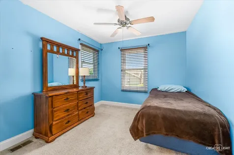 2266 Richmond Drive Wheaton IL 60189