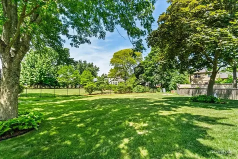 2266 Richmond Drive Wheaton IL 60189