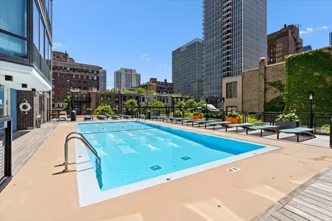 21 West Goethe Street Chicago IL 60610