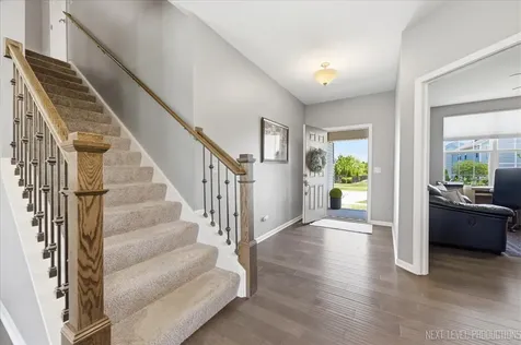 708 Rochester Lane South Elgin IL 60177
