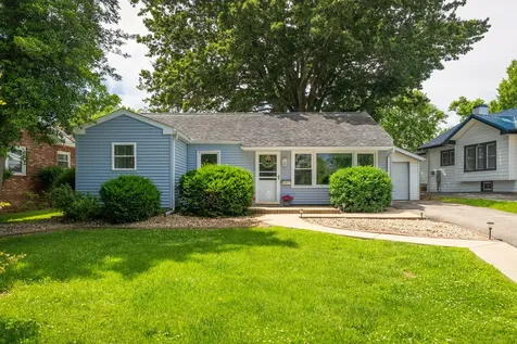 513 East Allen Avenue Marion IL 62959