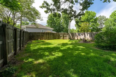 513 East Allen Avenue Marion IL 62959