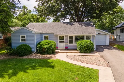 513 East Allen Avenue Marion IL 62959