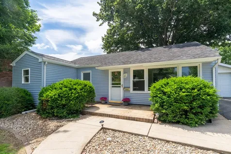 513 East Allen Avenue Marion IL 62959