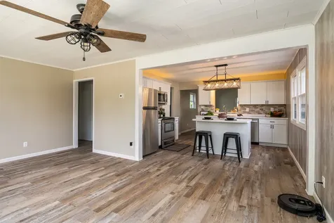 513 East Allen Avenue Marion IL 62959