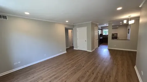 9388 Bay Colony Drive Des Plaines IL 60016