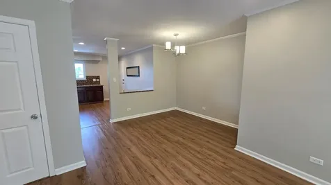 9388 Bay Colony Drive Des Plaines IL 60016