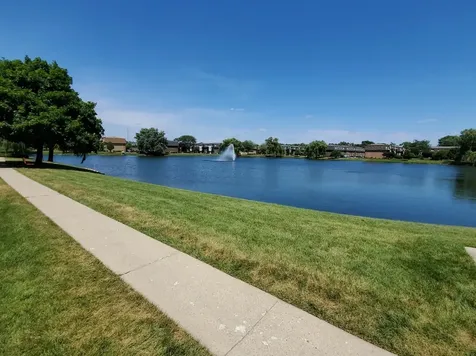 9388 Bay Colony Drive Des Plaines IL 60016