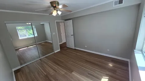 9388 Bay Colony Drive Des Plaines IL 60016