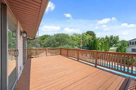 1404 Larson Street Sycamore IL 60178