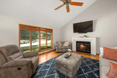 1404 Larson Street Sycamore IL 60178