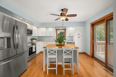 1404 Larson Street Sycamore IL 60178