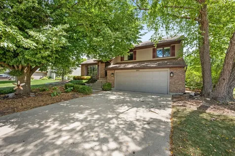 1404 Larson Street Sycamore IL 60178