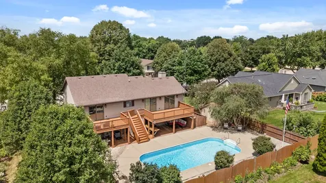 1404 Larson Street Sycamore IL 60178