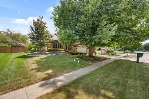 1404 Larson Street Sycamore IL 60178