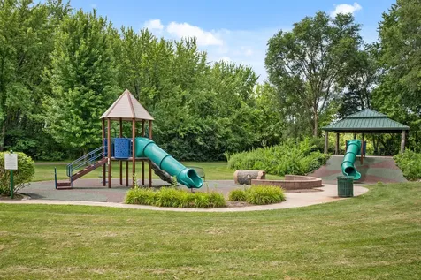 1404 Larson Street Sycamore IL 60178