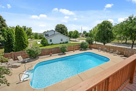 1404 Larson Street Sycamore IL 60178
