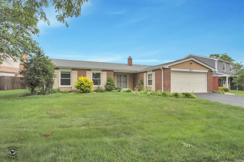 767 Oakwood Drive Westmont IL 60559