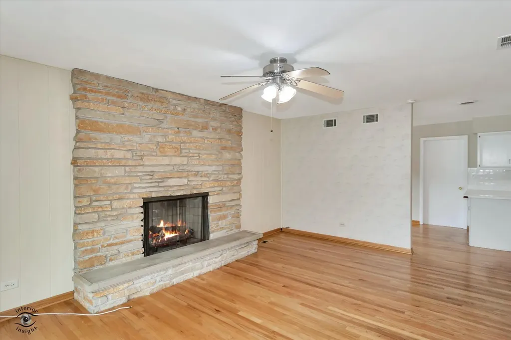 767 Oakwood Drive Westmont IL 60559