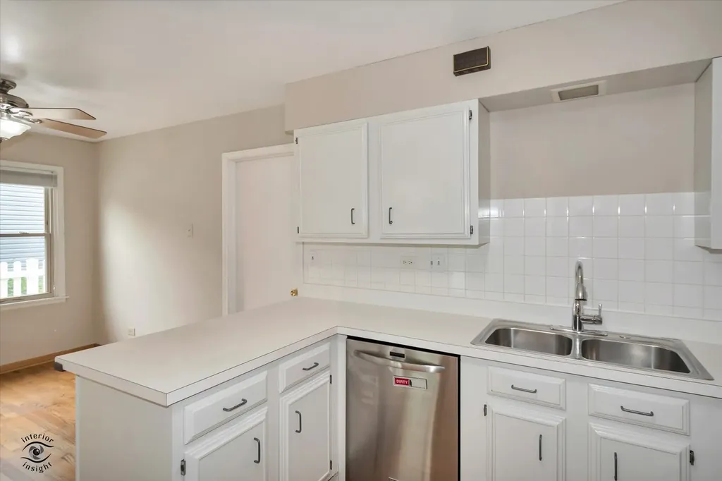 767 Oakwood Drive Westmont IL 60559
