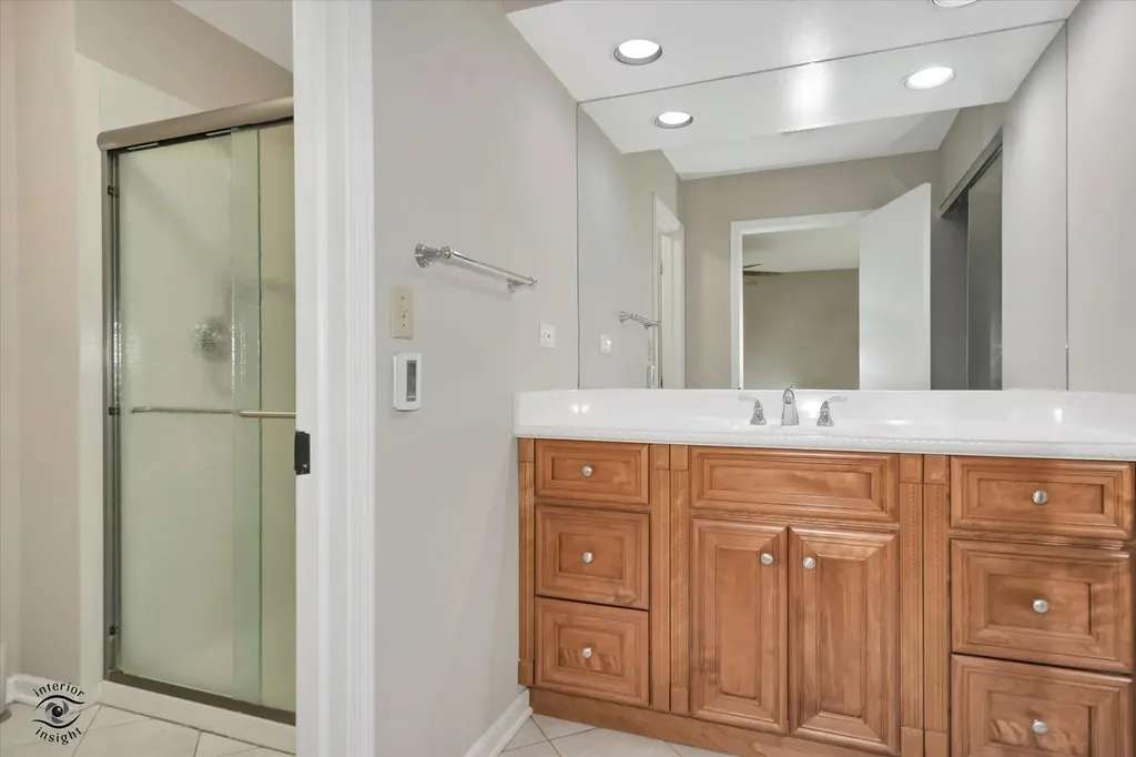 767 Oakwood Drive Westmont IL 60559