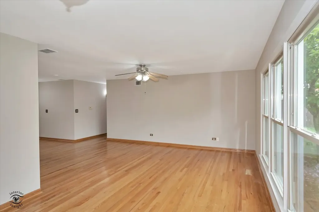767 Oakwood Drive Westmont IL 60559