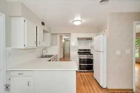 767 Oakwood Drive Westmont IL 60559