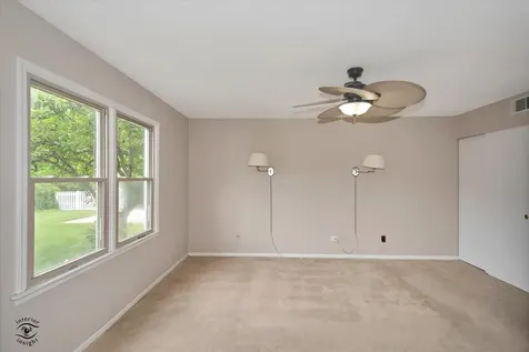 767 Oakwood Drive Westmont IL 60559