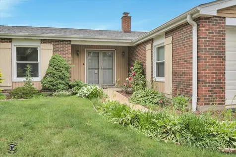 767 Oakwood Drive Westmont IL 60559