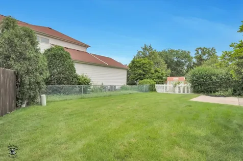 767 Oakwood Drive Westmont IL 60559