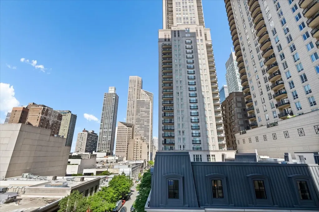 9 West Walton Street Chicago IL 60610