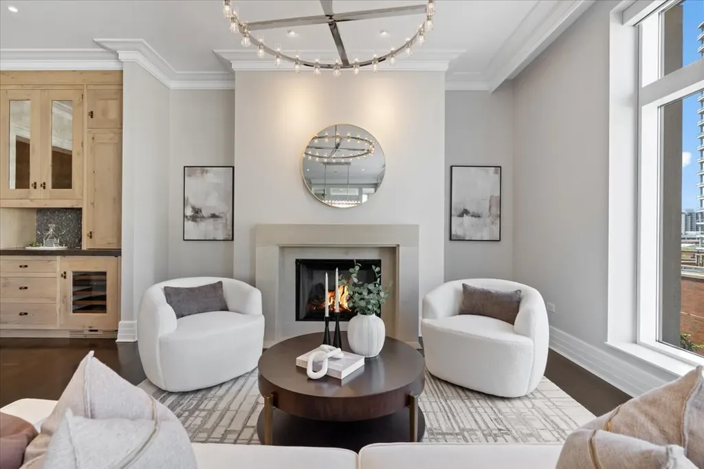 9 West Walton Street Chicago IL 60610