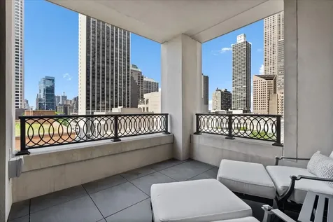 9 West Walton Street Chicago IL 60610
