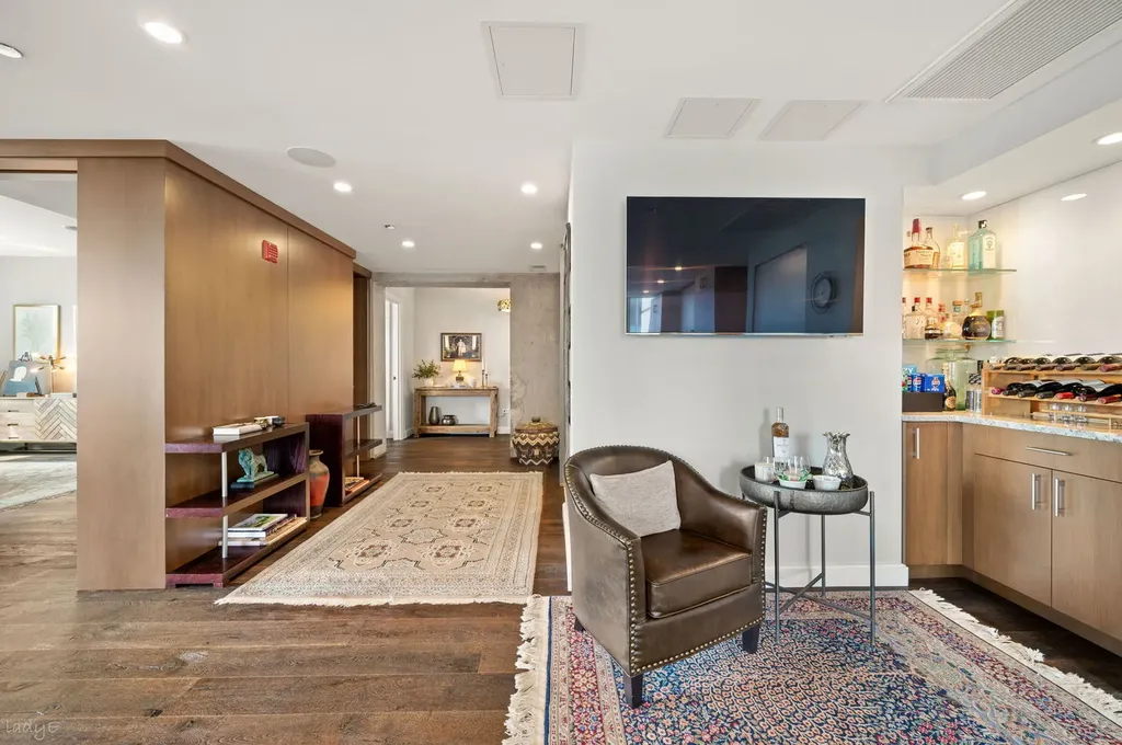 25 East Superior Street Chicago IL 60611