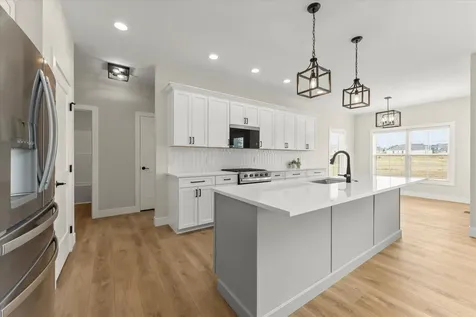 1408 Ravenwood Drive Mahomet IL 61853