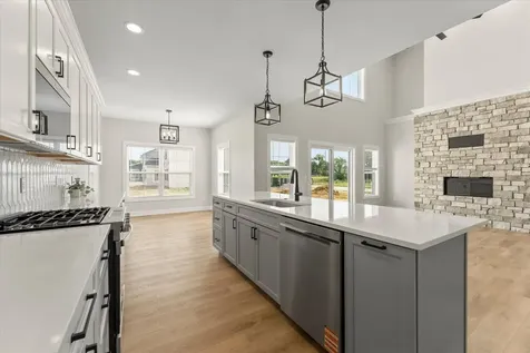 1408 Ravenwood Drive Mahomet IL 61853