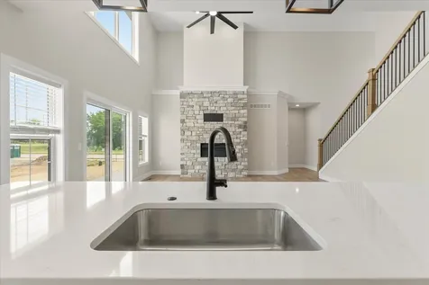 1408 Ravenwood Drive Mahomet IL 61853