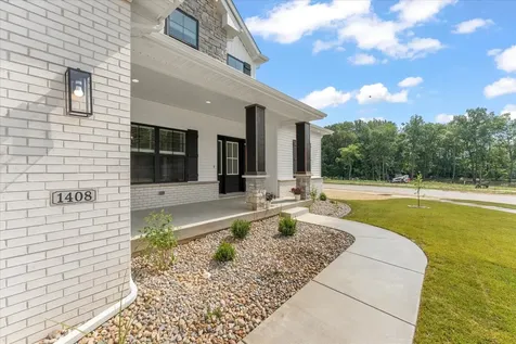 1408 Ravenwood Drive Mahomet IL 61853